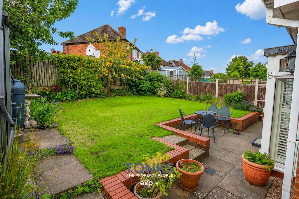 Property photo 2 of 16