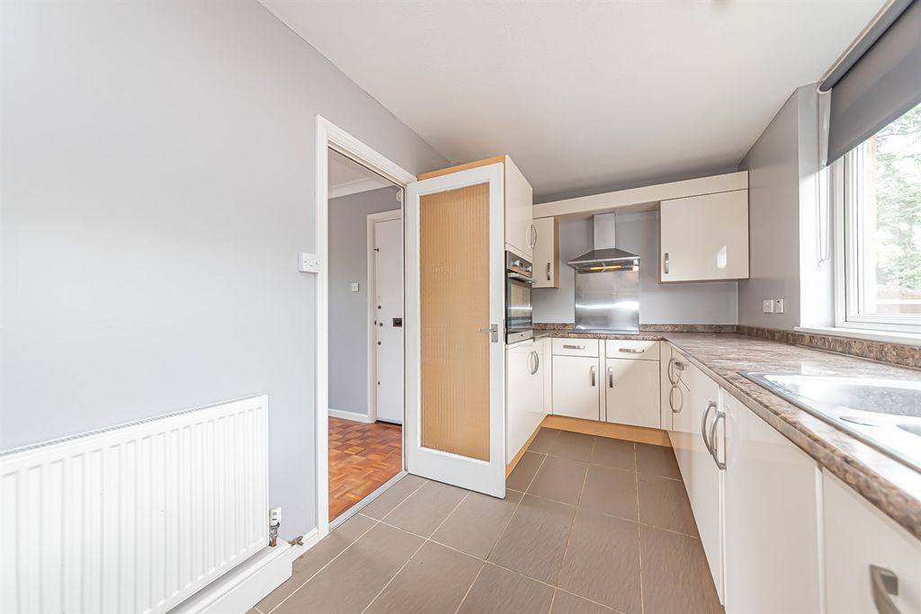 Property photo 3 of 15 Kitchen