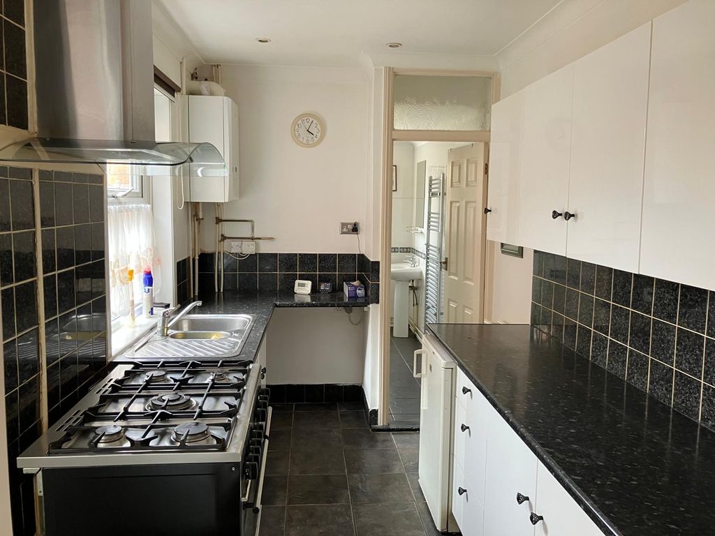 Property photo 2 of 14