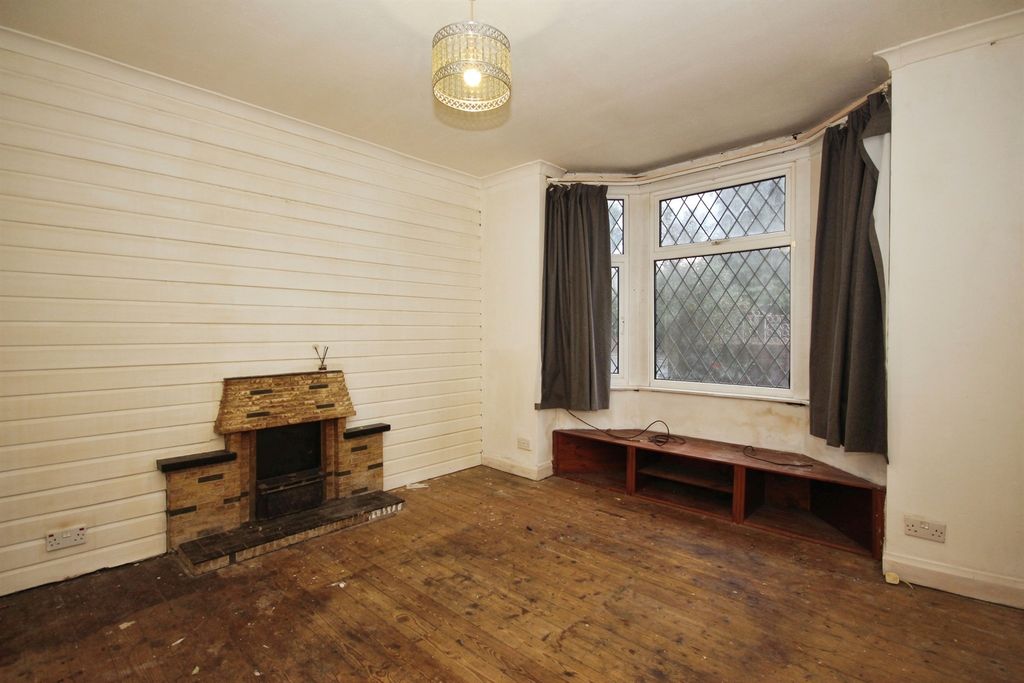 Property photo 2 of 14