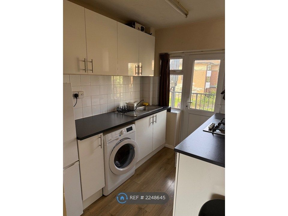 Property photo 2 of 16 Kitchen