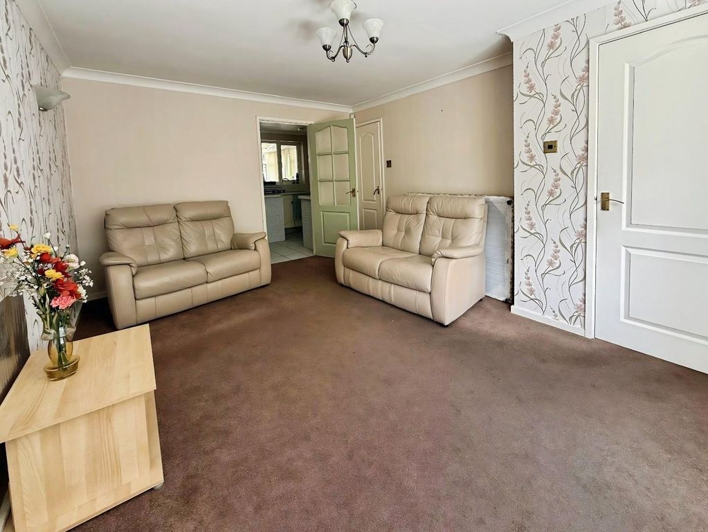 Property photo 3 of 13 Fc44608E-4E64Aa77-Eb8A-4Ebd-B13F-516F1B33Ade6.Jpg
