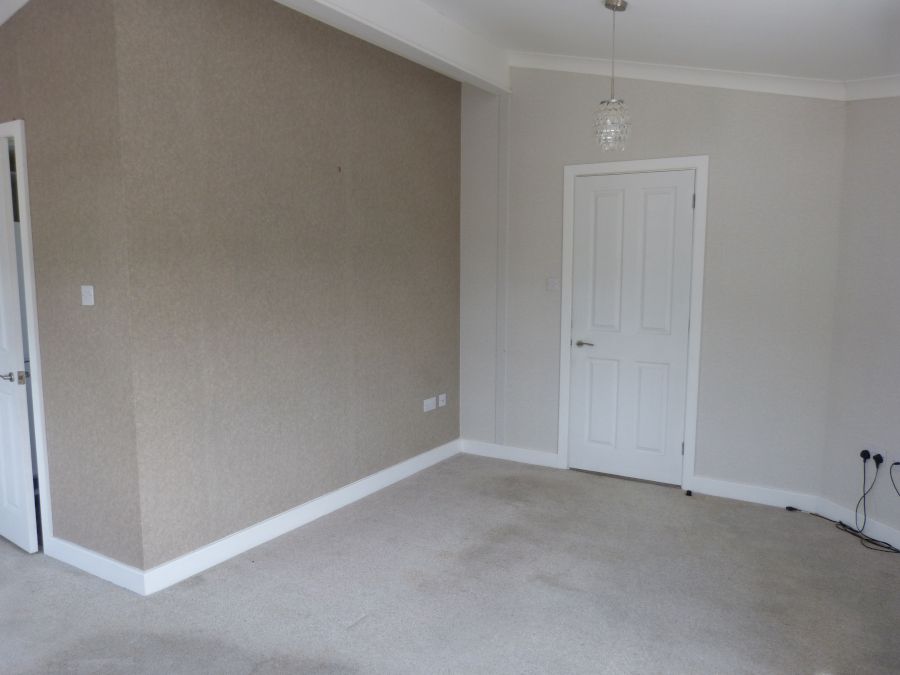 Property photo 3 of 15 Lounge