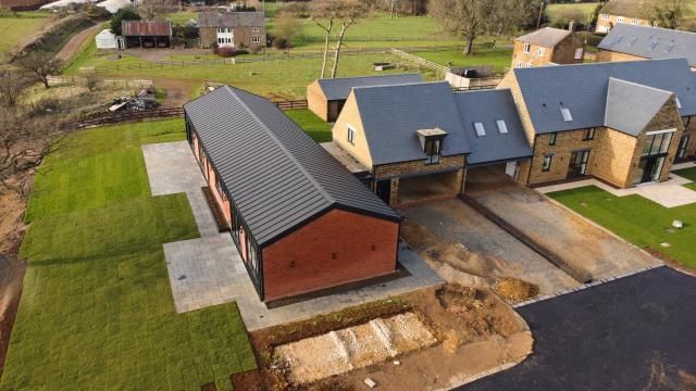 Property photo 2 of 39 External View