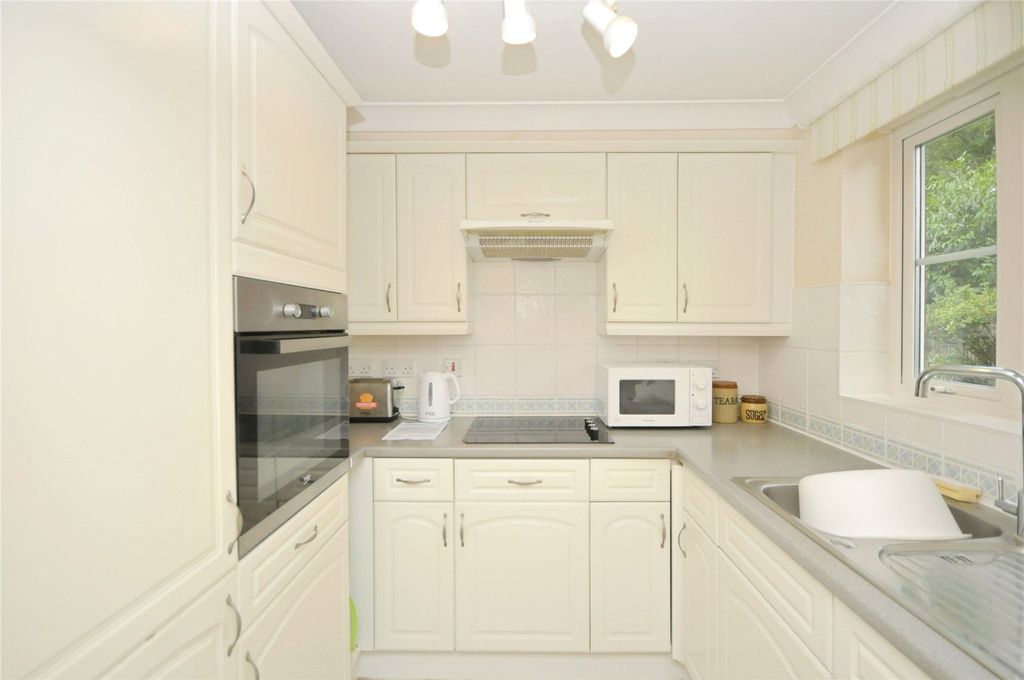 Property photo 3 of 11 Picture No. 13