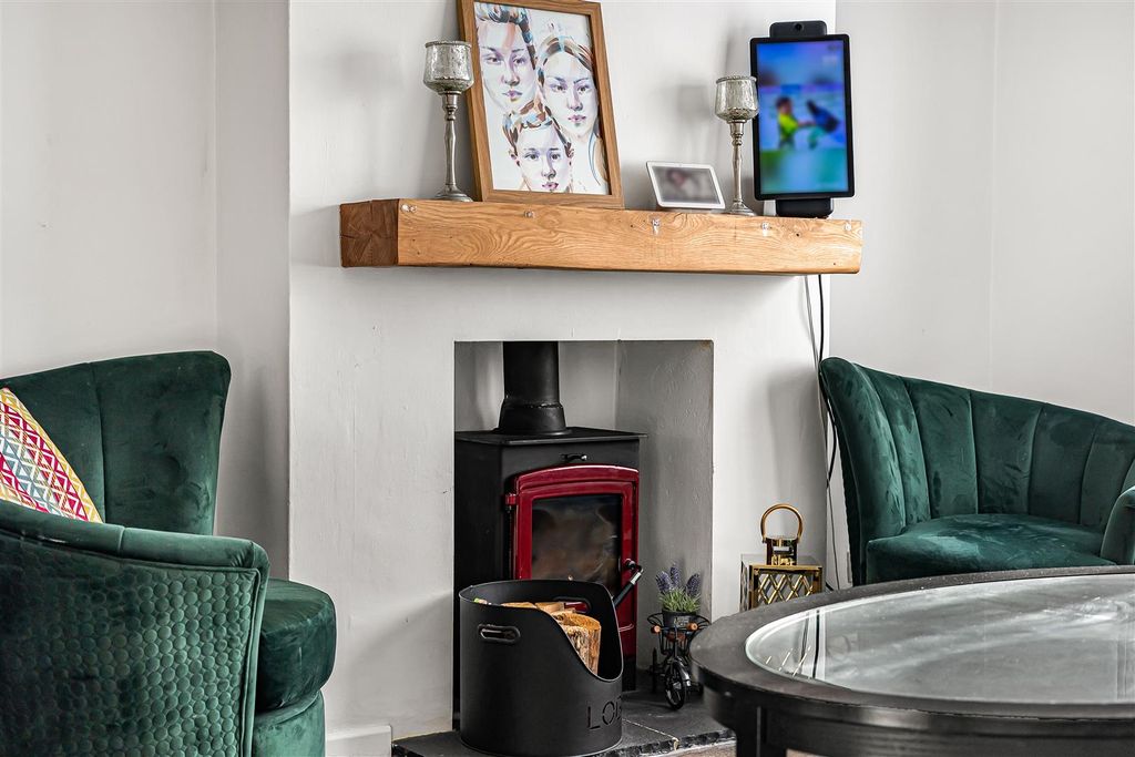 Property photo 3 of 21