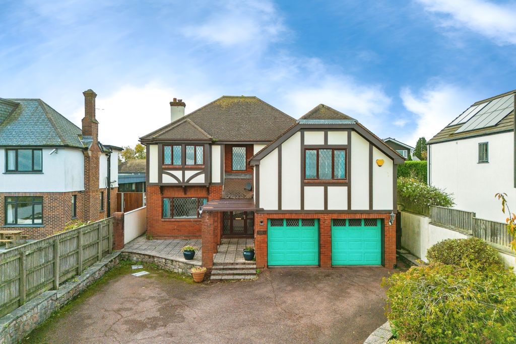 Property photo 1 of 33