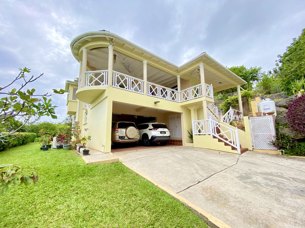 Property photo 2 of 50