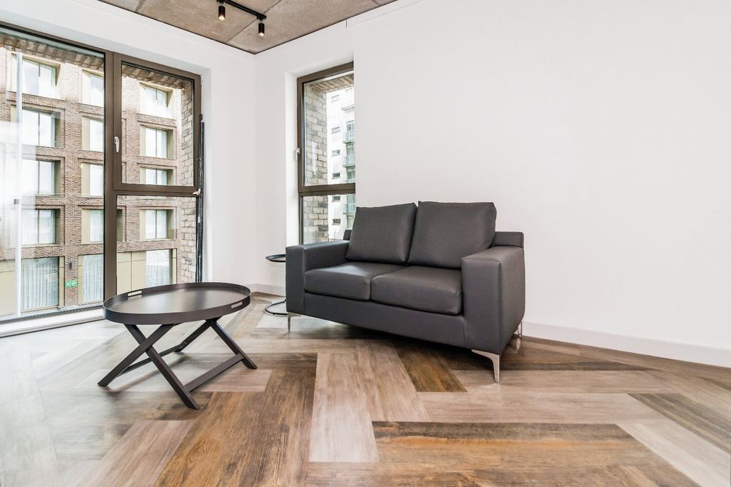 Property photo 2 of 18 Photo