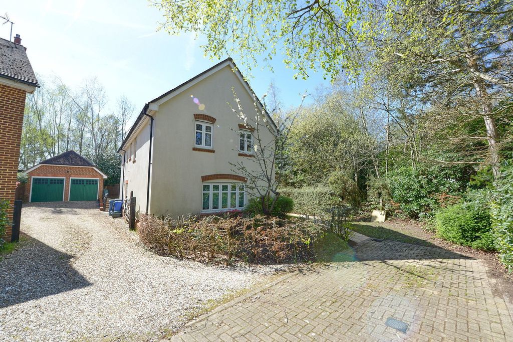 Property photo 1 of 19