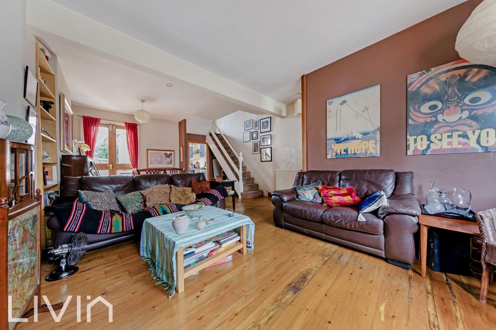 Property photo 2 of 12 Sundridge Road, 80-38