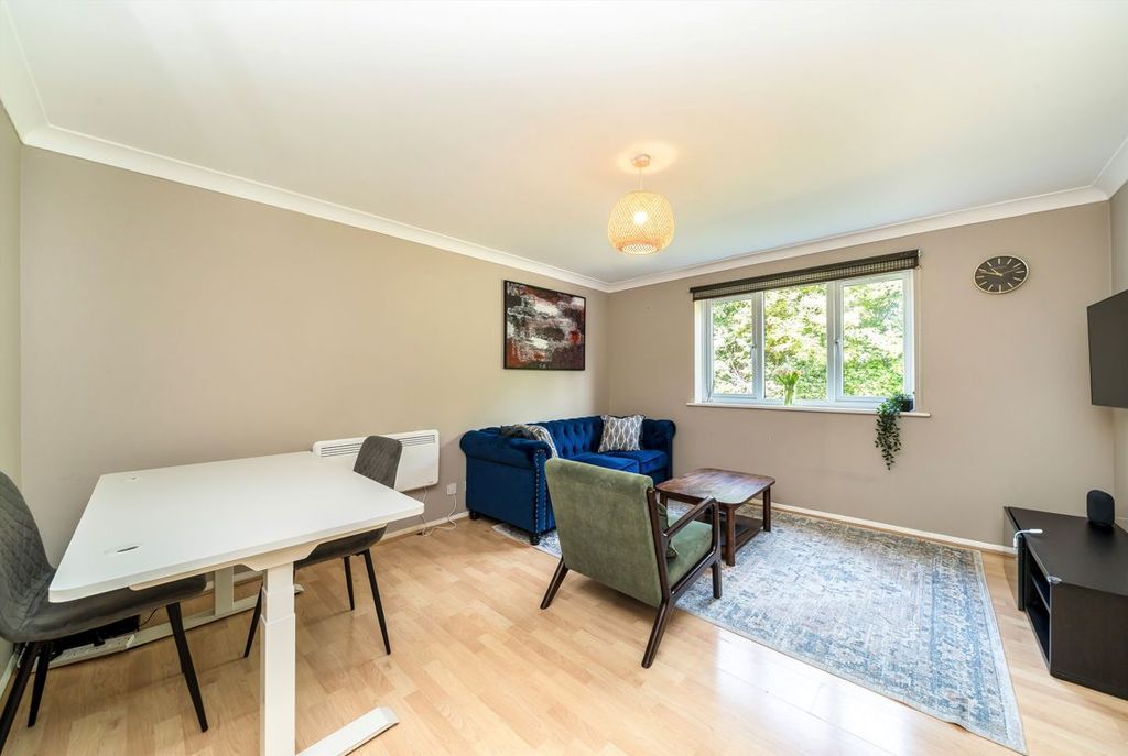 Property photo 2 of 5