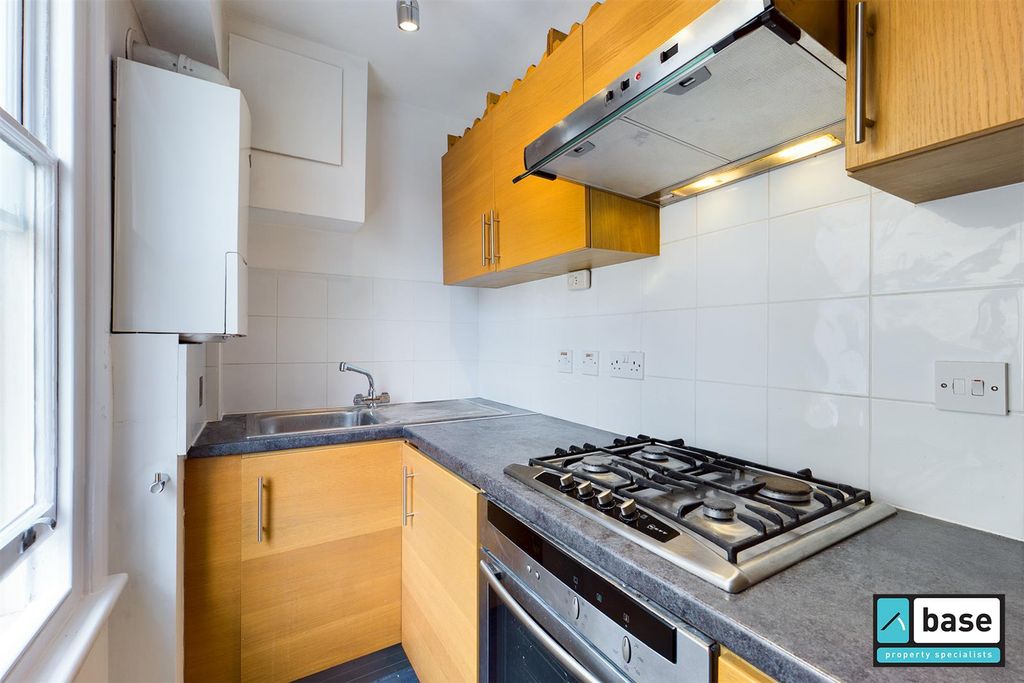 Property photo 2 of 14 Kitchen
