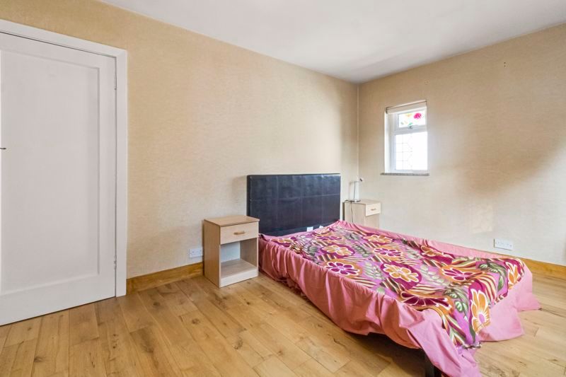 Property photo 2 of 16 Photo 6