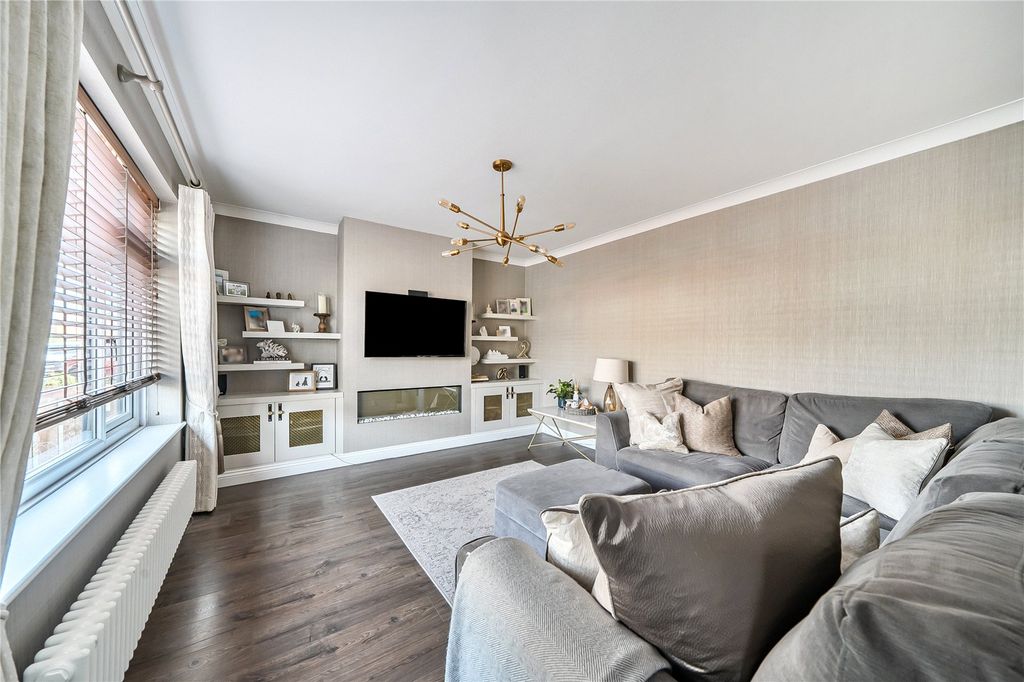 Property photo 2 of 25 Picture No. 19