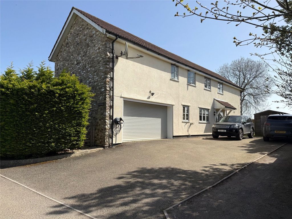 Property photo 2 of 17 Picture No. 01