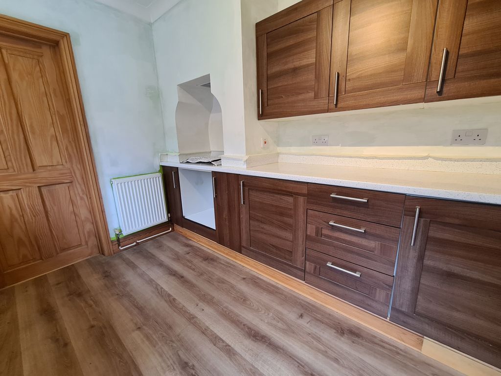 Property photo 2 of 6 Photo 03