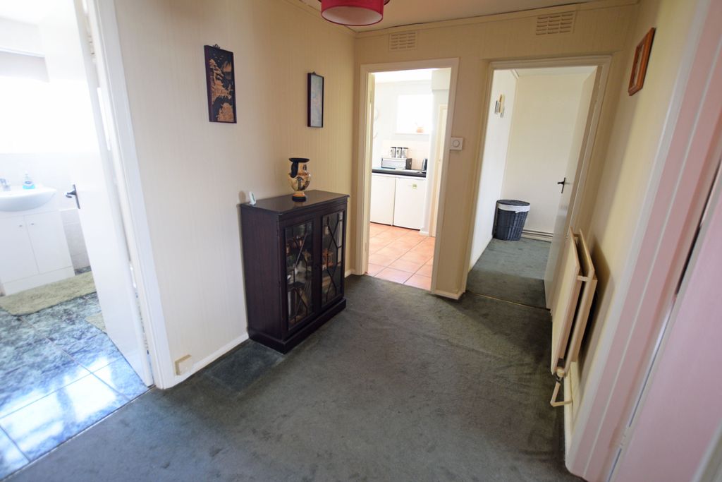 Property photo 3 of 17 Hallway