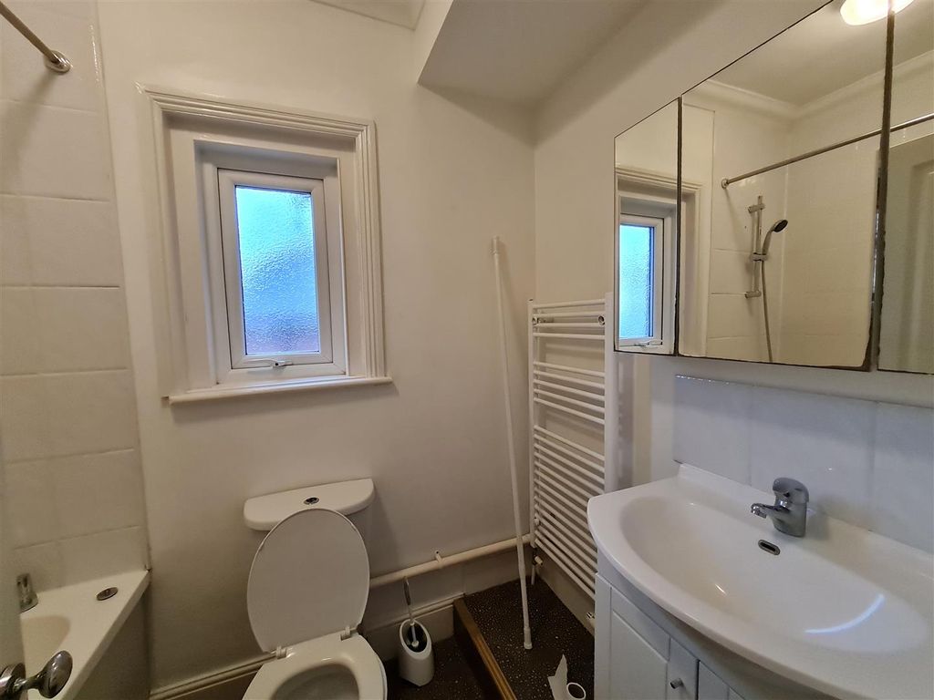 Additional image 7 of 2 bed flat to rentNorth Road, Shanklin PO37
