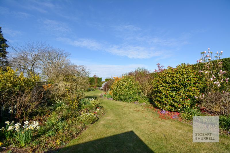 Property photo 2 of 15 Garden