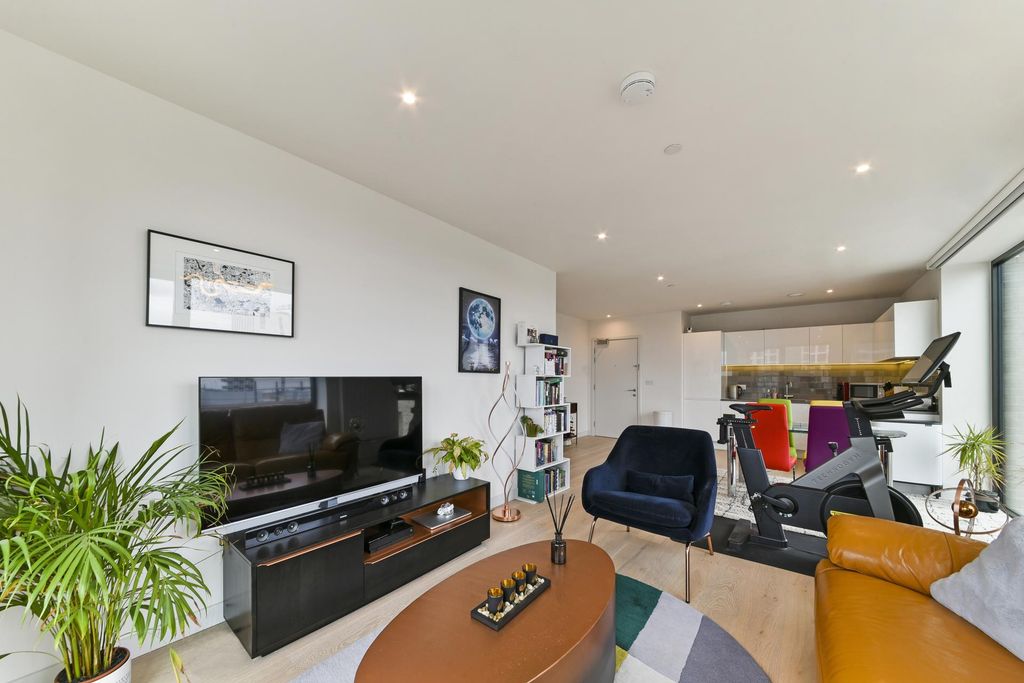 Property photo 2 of 12