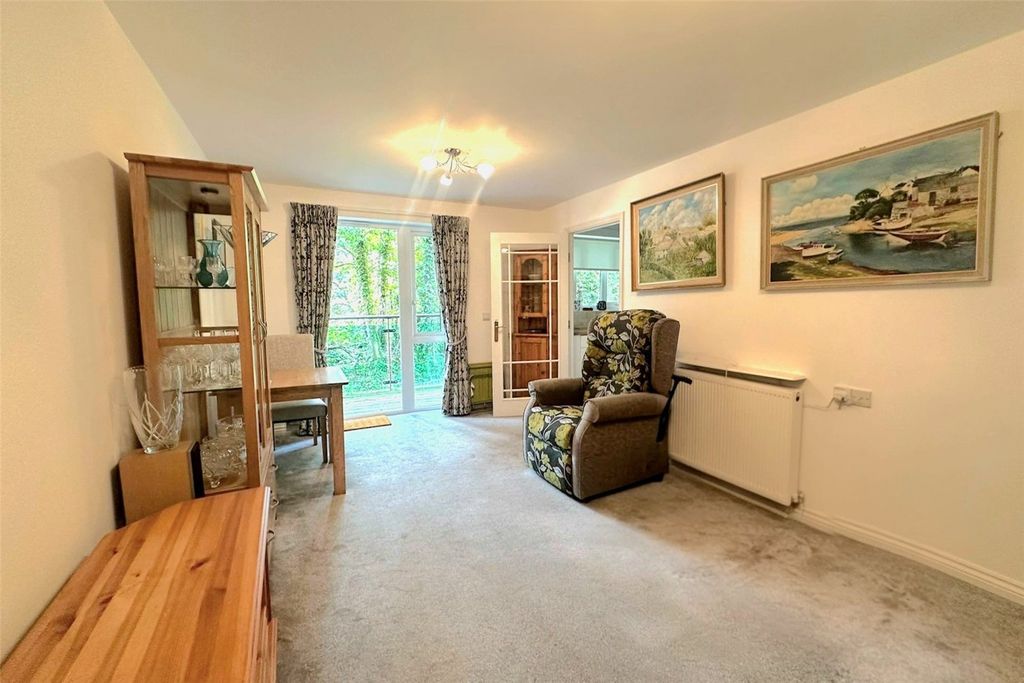 Property photo 2 of 10 Picture No. 15