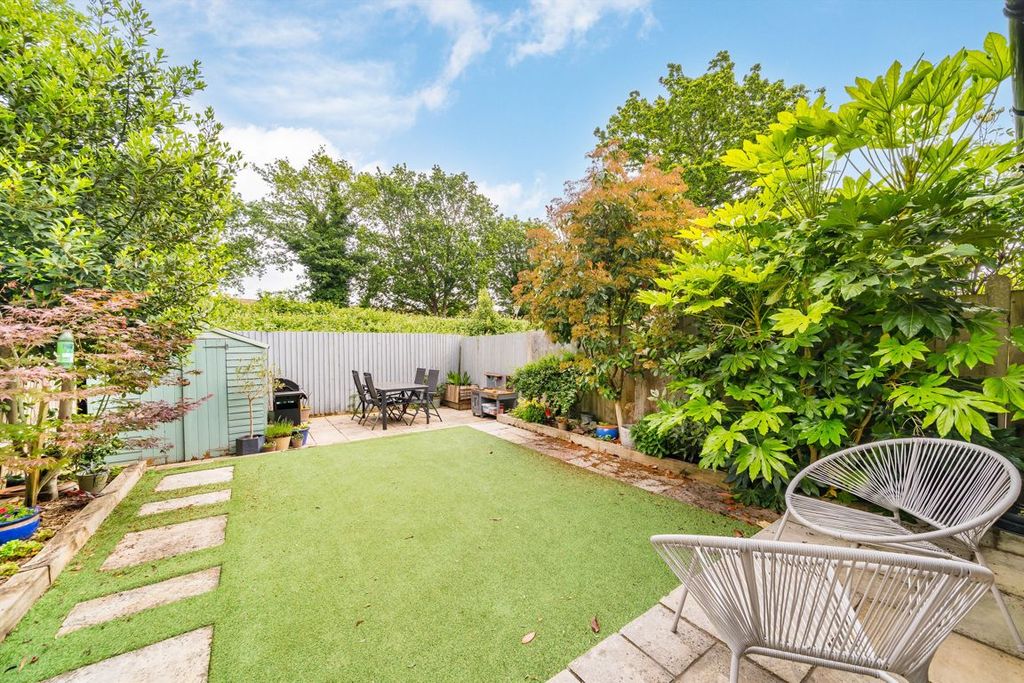 Property photo 3 of 13
