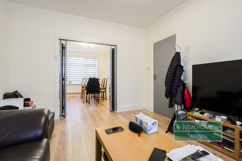 Property photo 3 of 25 Photo 21