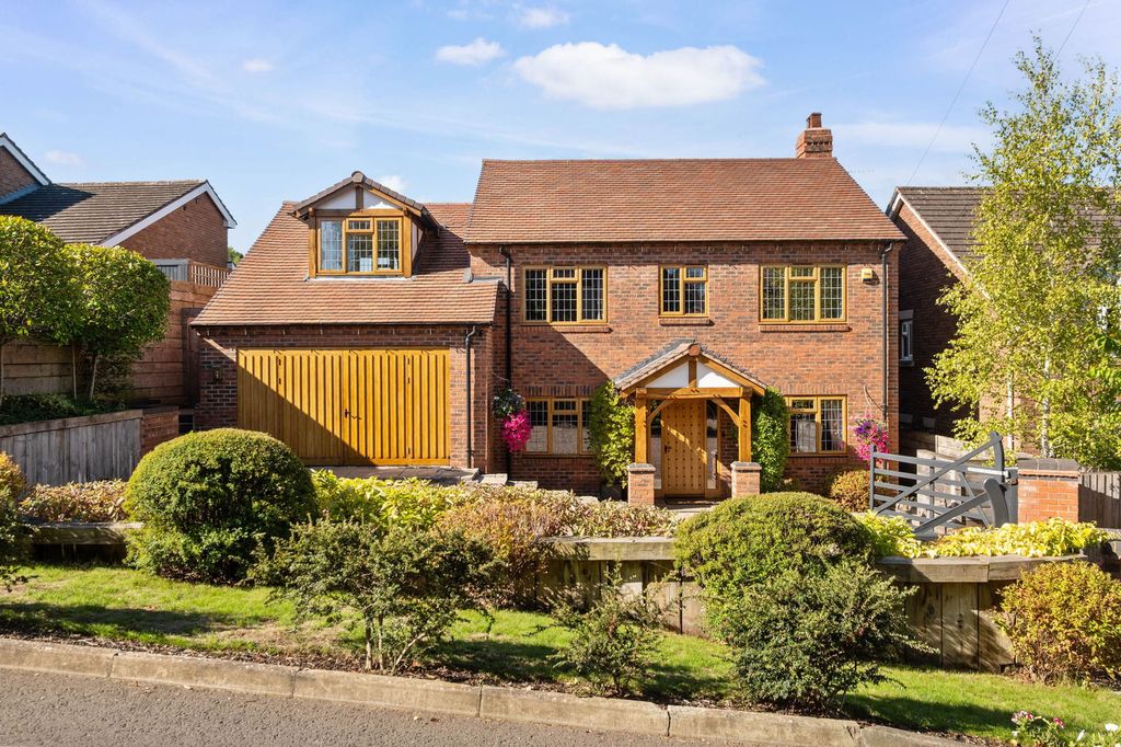 Property photo 1 of 32