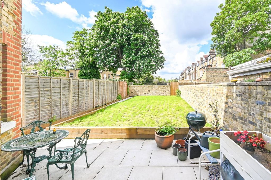 Property photo 3 of 10