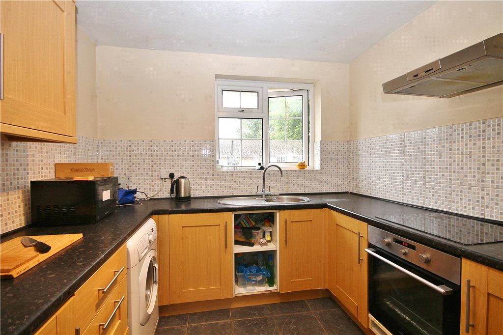 Property photo 2 of 7 Kitchen