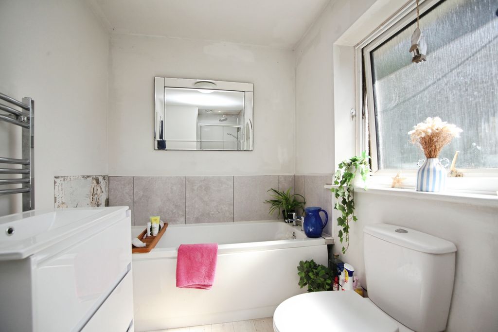 Additional image 19 of 3 bed semi-detached house for saleCroydon Close, Newport NP19