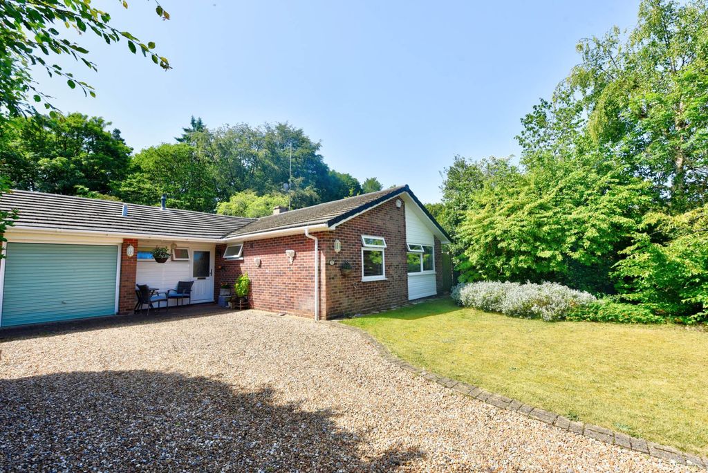 Property photo 1 of 11