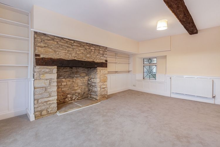 Property photo 2 of 12 308618