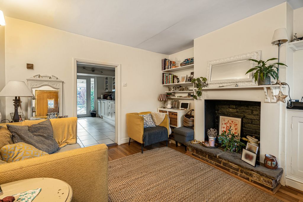 Property photo 2 of 10 Living Room