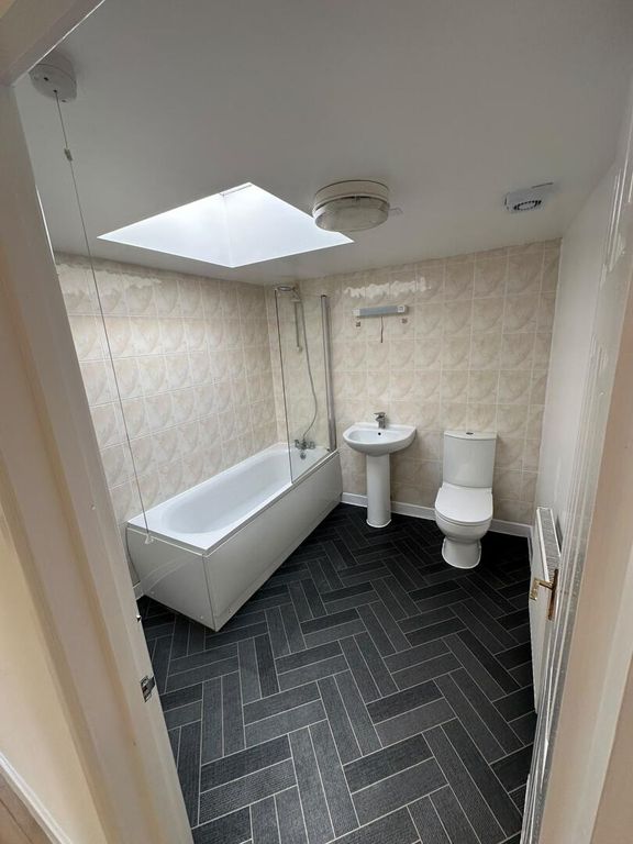 Property photo 3 of 7 Bathroom
