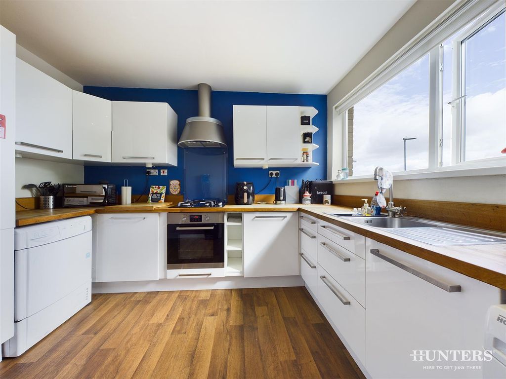 Property photo 2 of 17 Cam00893P1-Pr0086-Still06.Jpg