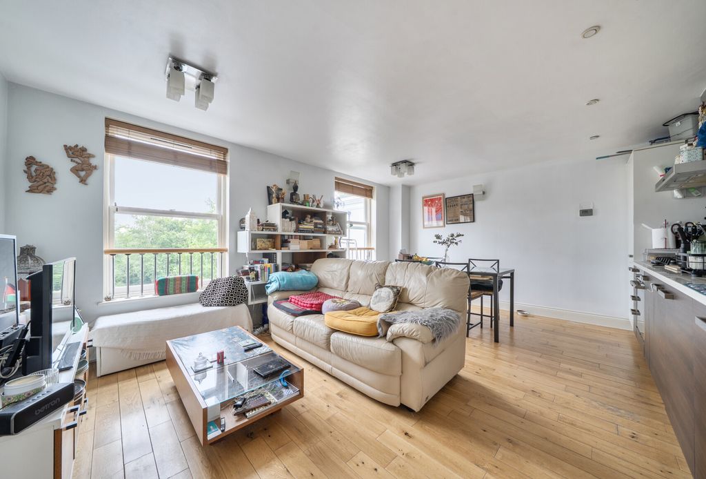 Property photo 2 of 9 1459607-12-6A0592...