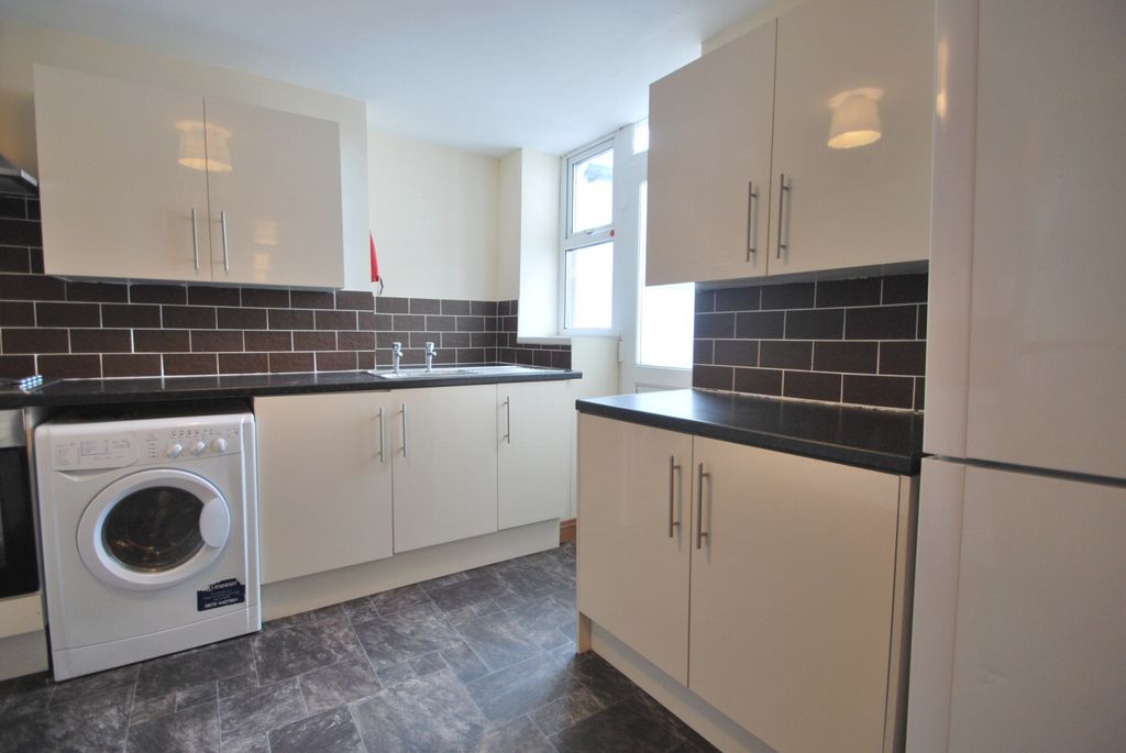 Property photo 2 of 15 Photo 5