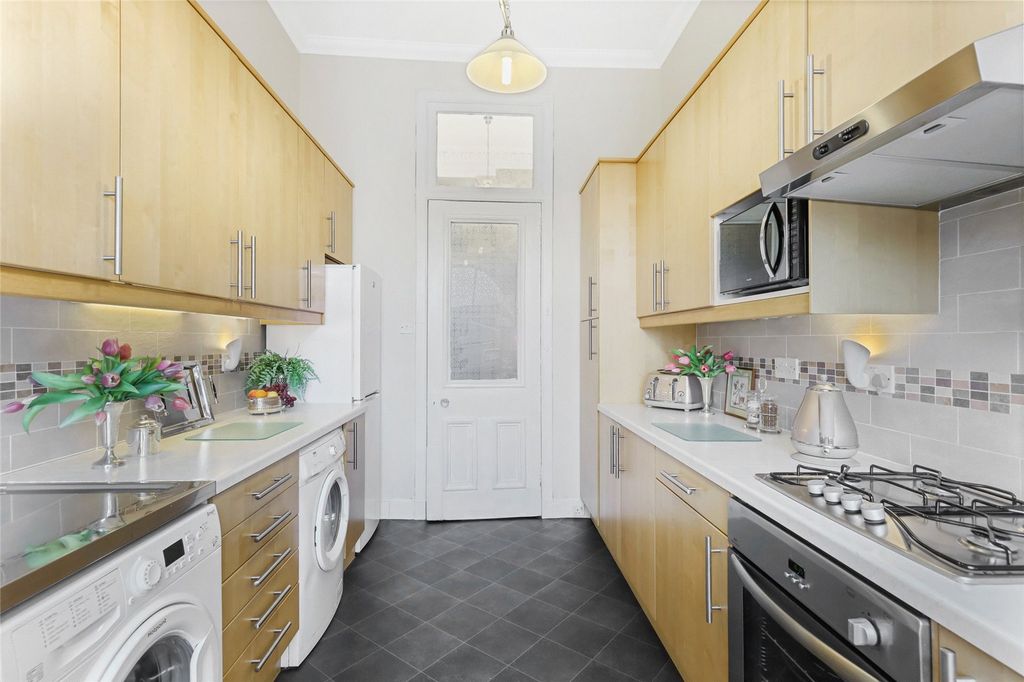 Additional image 15 of 4 bed flat for saleBrisbane Street, Greenock, Inverclyde PA16