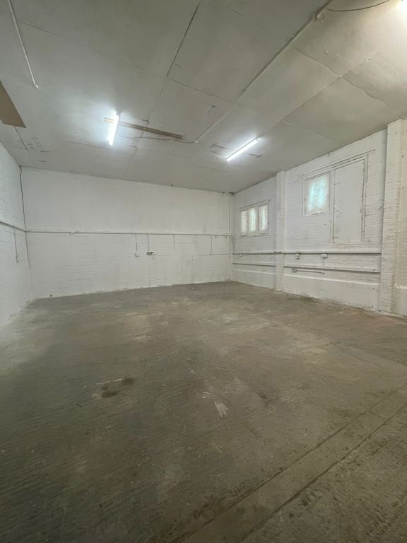 Property photo 2 of 3
