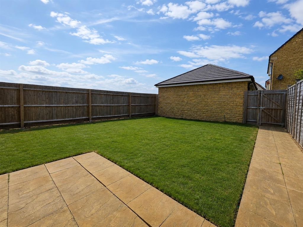 Property photo 3 of 16