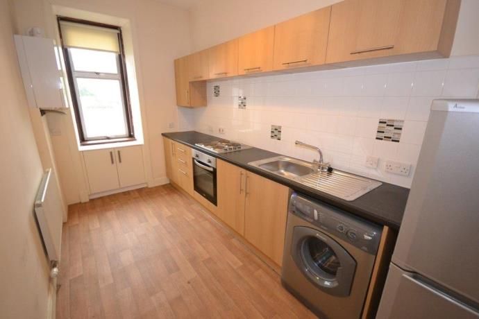 Property photo 2 of 10 Kitchen