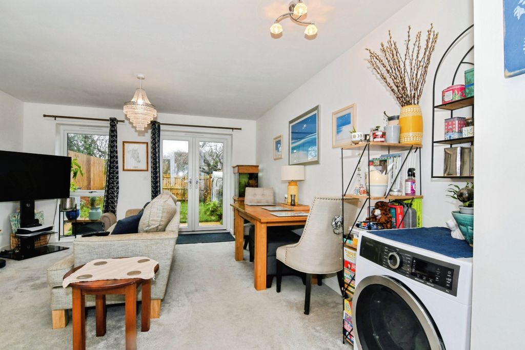 Property photo 3 of 21 Lounge/Dining Room