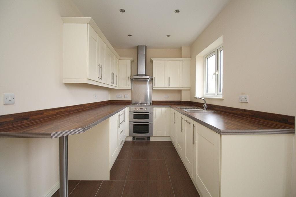 Property photo 2 of 16 Kitchen