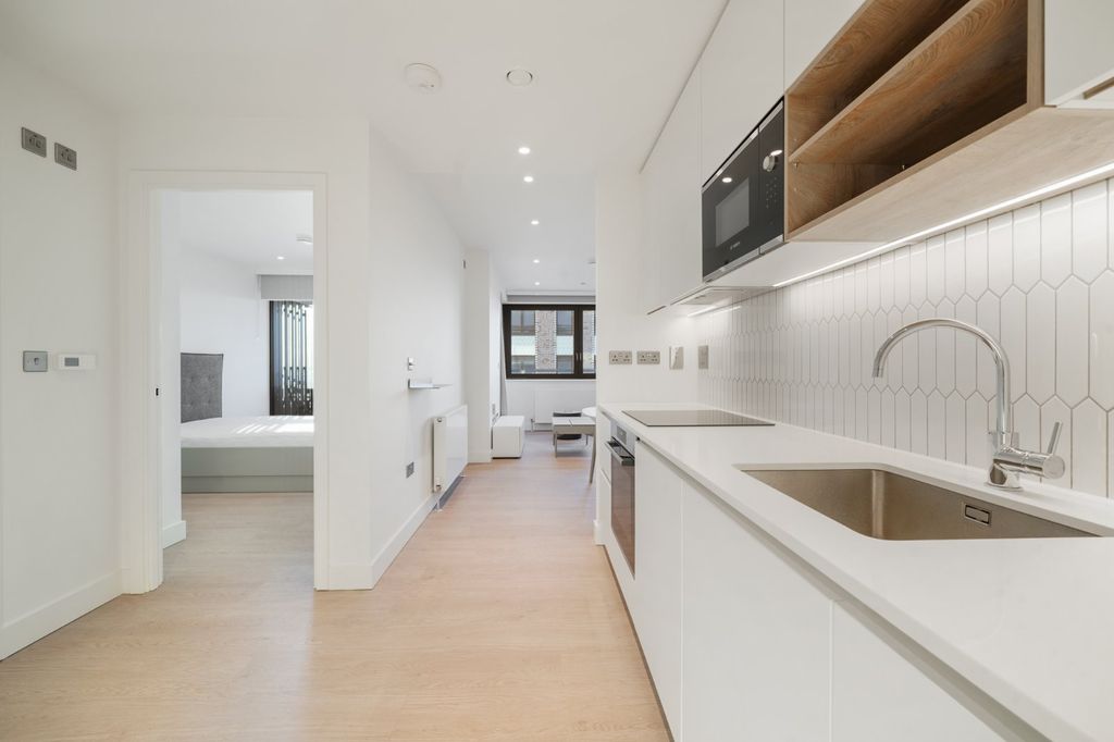 Property photo 2 of 29