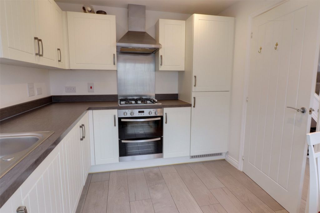 Property photo 2 of 11 2 - Picture No. 02