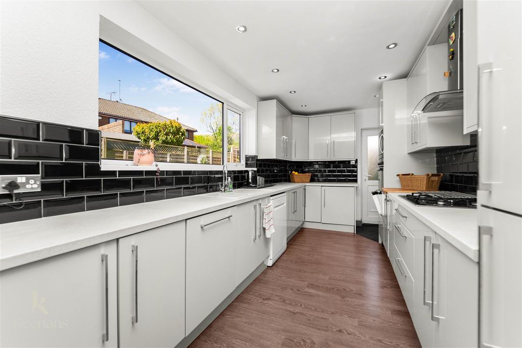 Property photo 3 of 47 34.Jpg