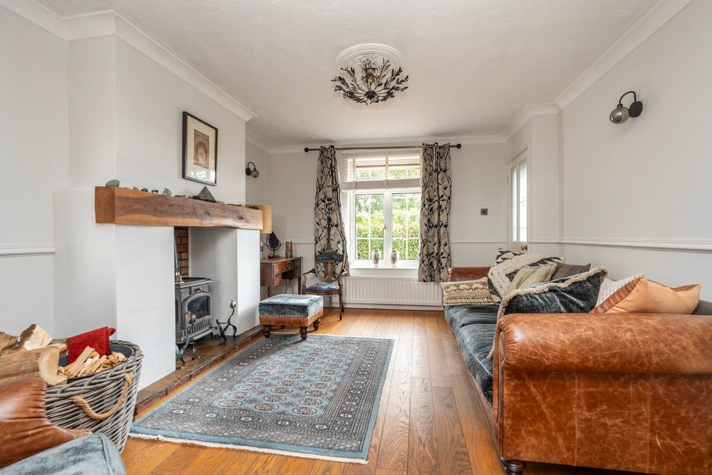 Property photo 2 of 22