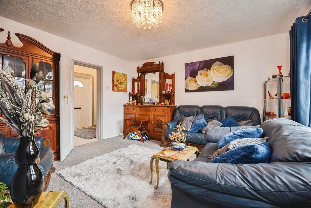 Property photo 3 of 18